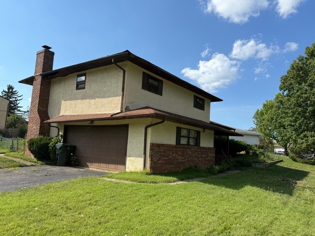 Building Photo - 1239 Bradshire Dr