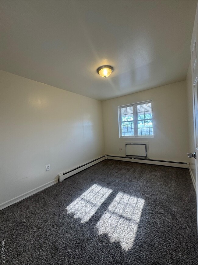 Building Photo - 948A Tilden St