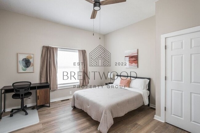 Building Photo - 929 N Tremont St