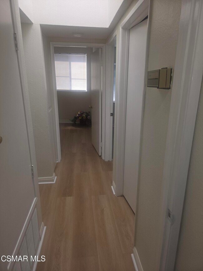 Building Photo - 13901 Olive View Ln