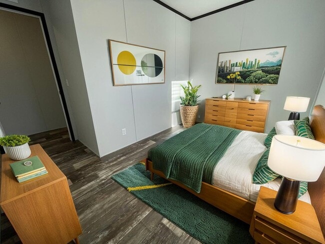 Building Photo - 15978 Villaire Ave