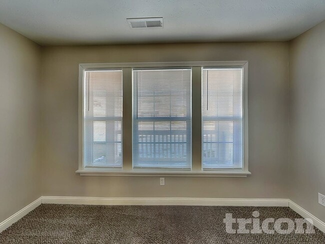 Building Photo - 3345 Deerbrook Dr