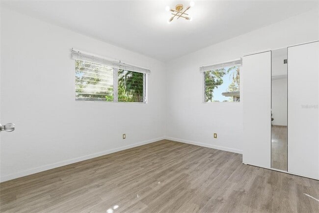 Building Photo - 5481 47th Ave N