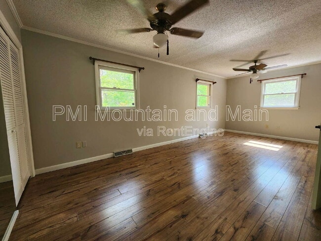 Building Photo - 232 Bryant Rdg Dr