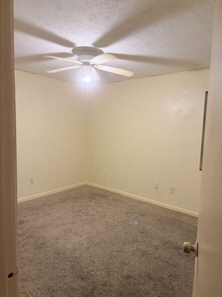 Building Photo - 1110 Sheffield Ave