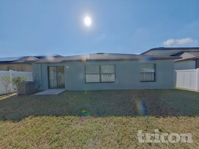 Building Photo - 10034 Carloway Hills Dr