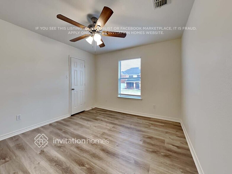 Building Photo - 1000 Fox Willow Ct