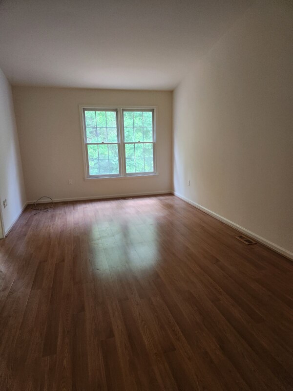 Building Photo - 603 Twin Brook Ln