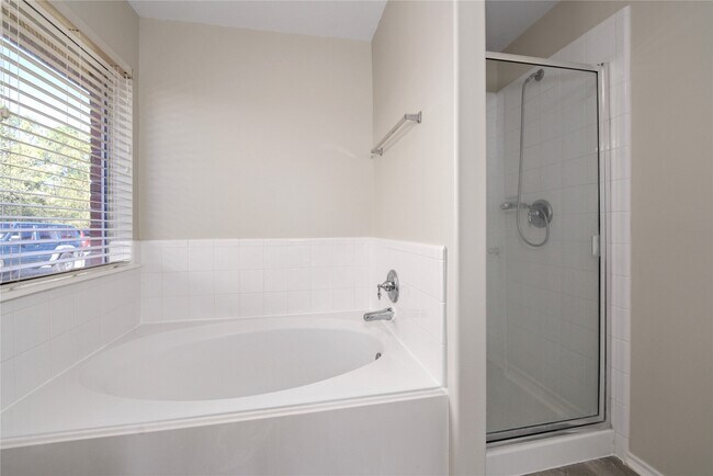 Building Photo - 5106 Bright Oak Ct
