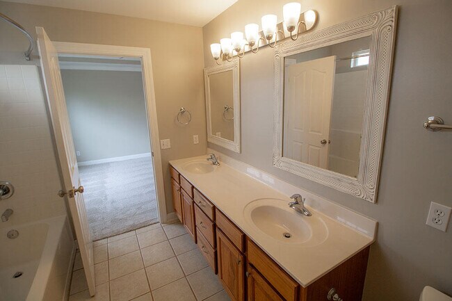 Building Photo - 7106 Stanwood Dr