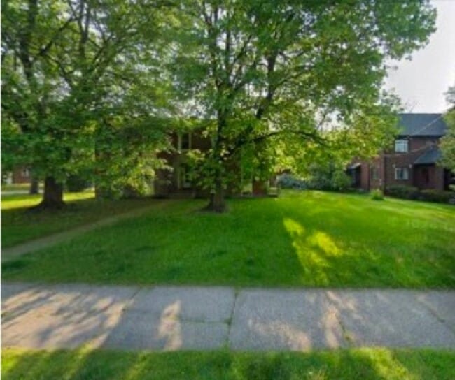 Building Photo - 726 Chenango St