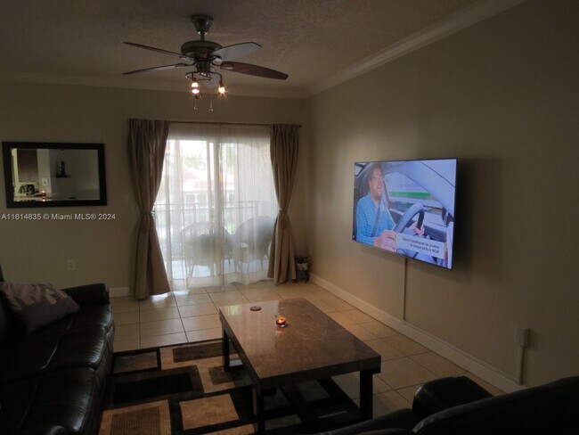 Building Photo - 140 SW 117th Ave