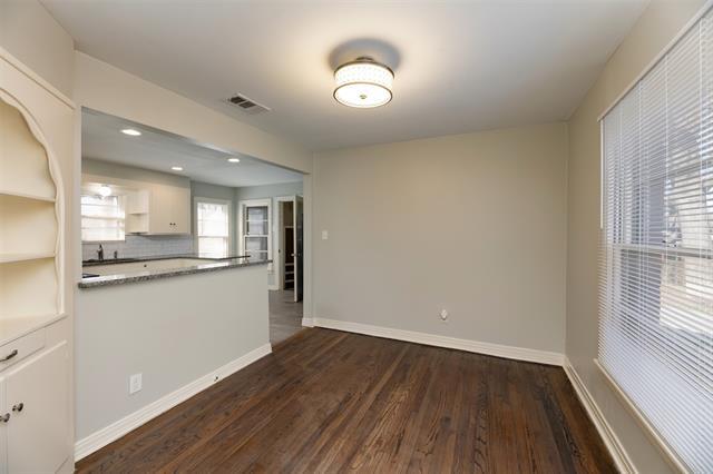 Building Photo - 2308 N Edgewood Terrace