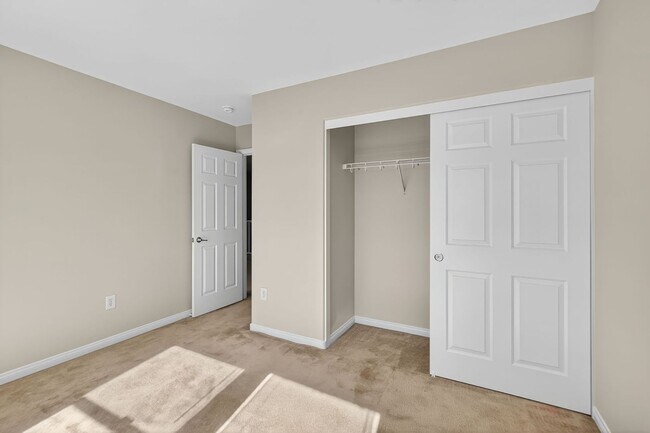 Building Photo - AMAZING MOVE-IN READY 4-BEDROOM + LOFT HOME IN ALIANTE!