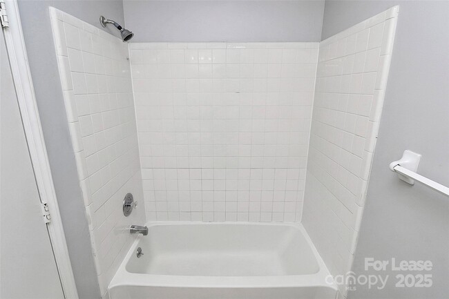Building Photo - 6146 Meadow Rose Ln