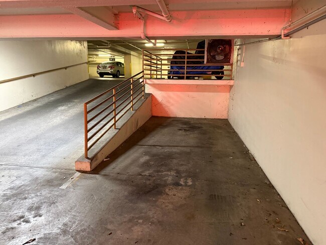 Building Photo - 785 Kinau St