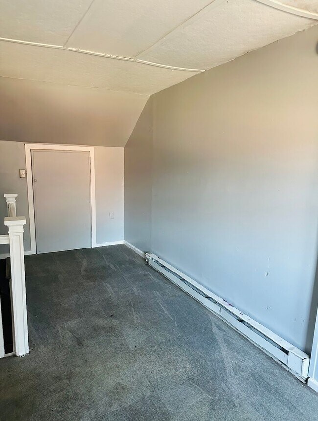 Building Photo - 14 103rd St