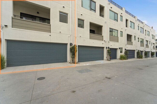 Building Photo - Modern 4-Bed with Rooftop Balcony & Dual Primary Suites