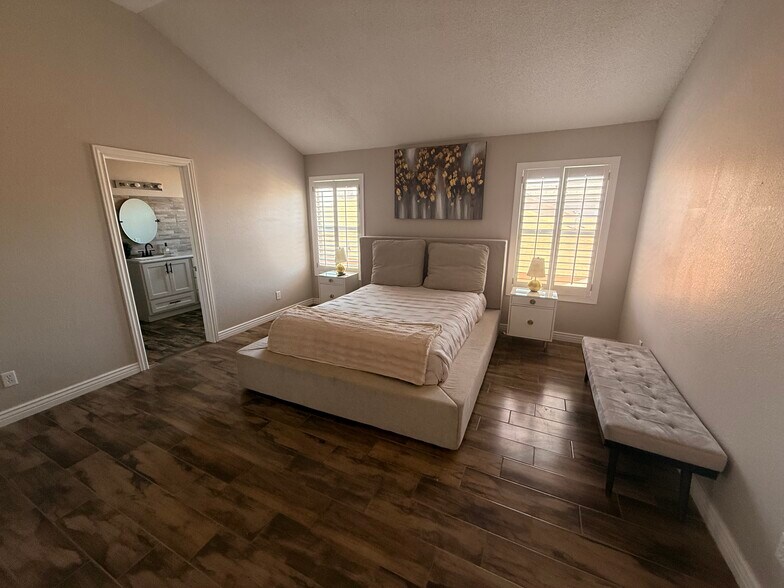 Building Photo - 836 Sunset Park Dr