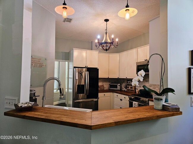 Building Photo - 216 Salt Grass Ct