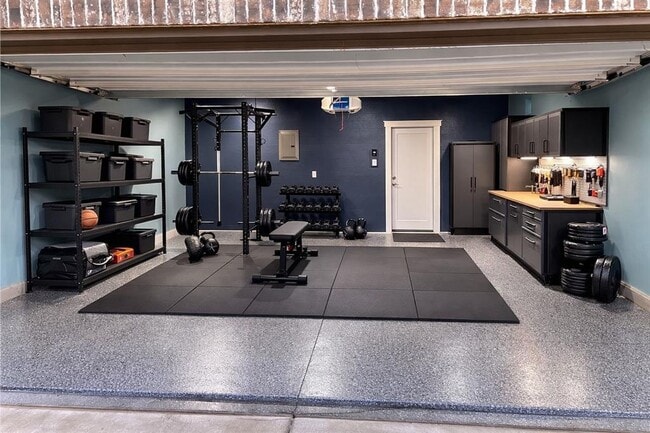 Building Photo - 2001 Faro Dr