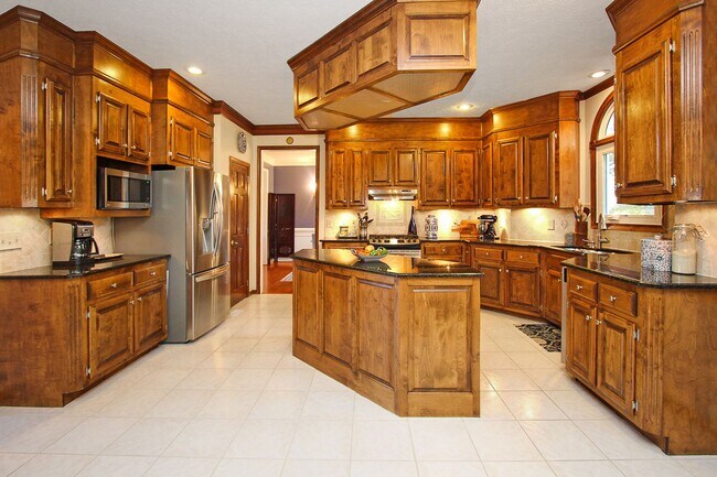 Building Photo - Call Victoria Jenkins at 757-525-7157 for more information