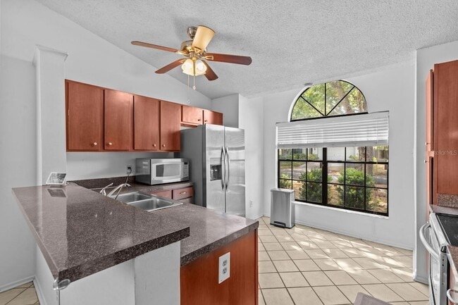 Building Photo - 1345 Tindaro Dr