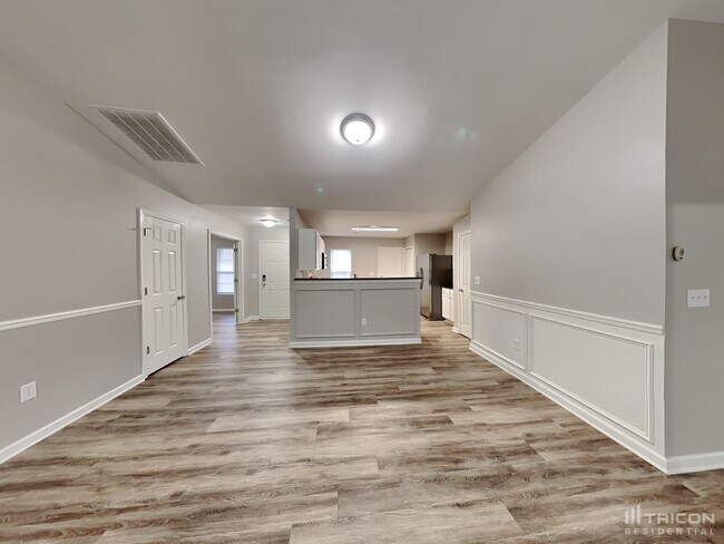 Building Photo - 1628 Poplar Shadow Dr