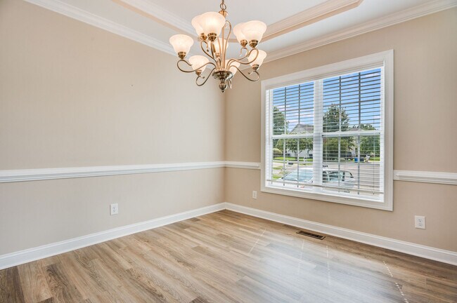 Building Photo - 107 McKinnon Pl