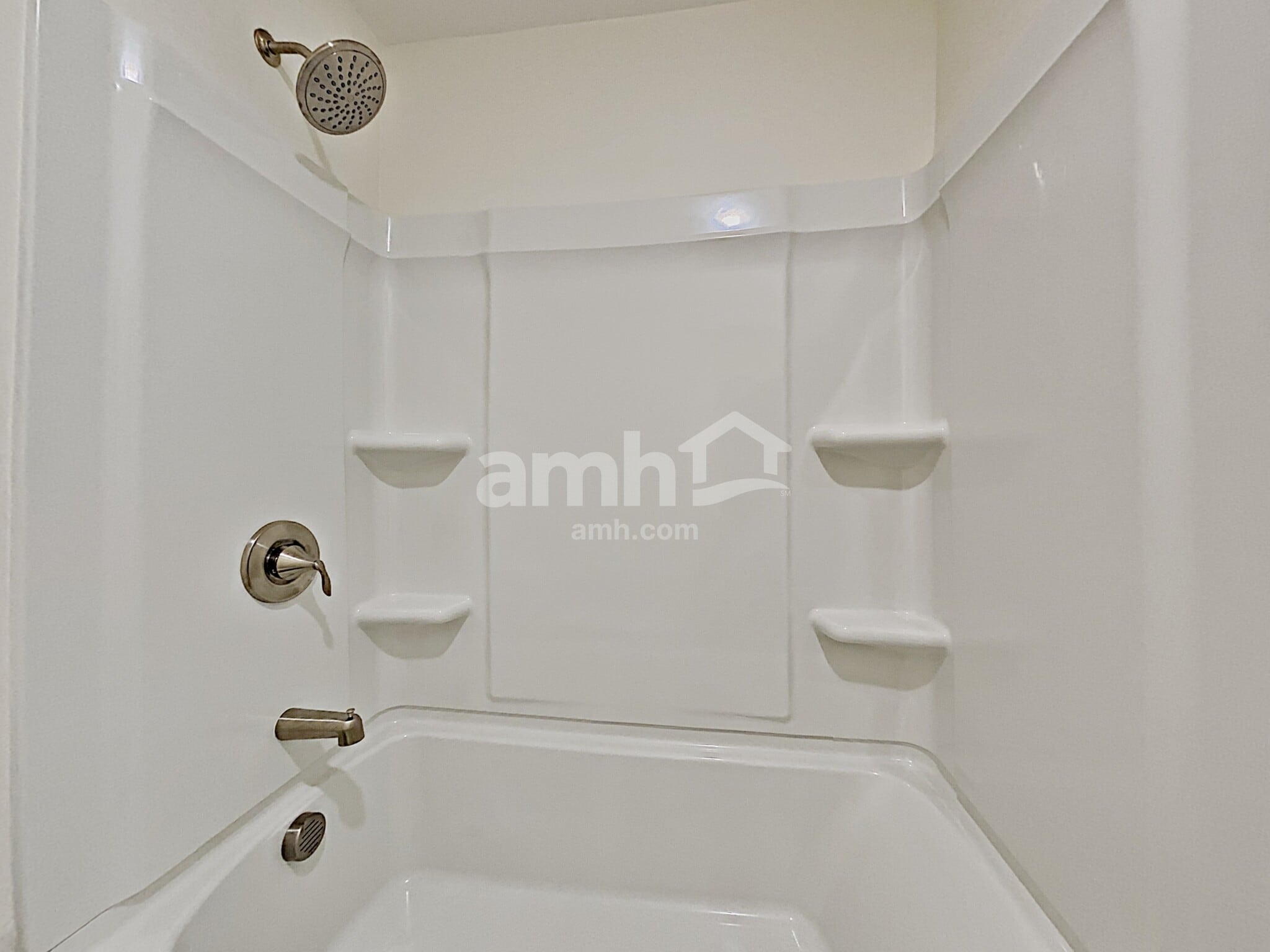 Building Photo - 561 Camp dr