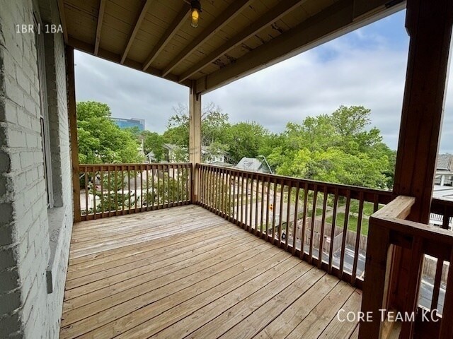 Building Photo - 1413 W 39th St