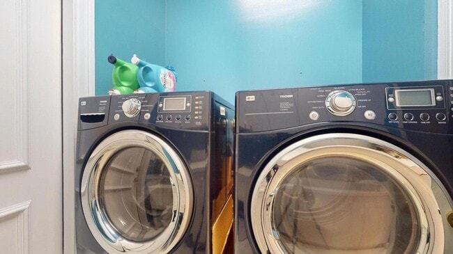 Building Photo - 2355 NW 49th Ln