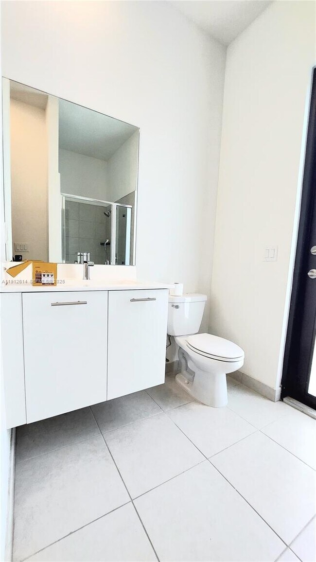 Building Photo - 4318 SW 174th Ave