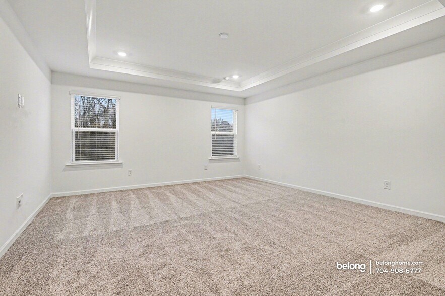 Building Photo - 1817 Riverbend Ave