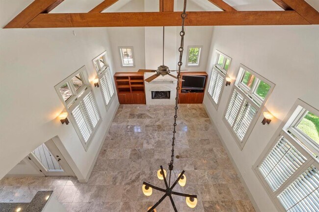 Building Photo - 3810 Ridgelea Dr