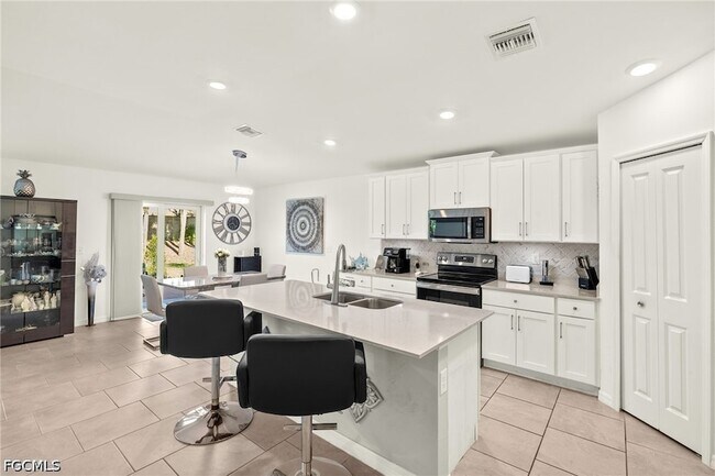Building Photo - 3813 Treasure Oak Wy
