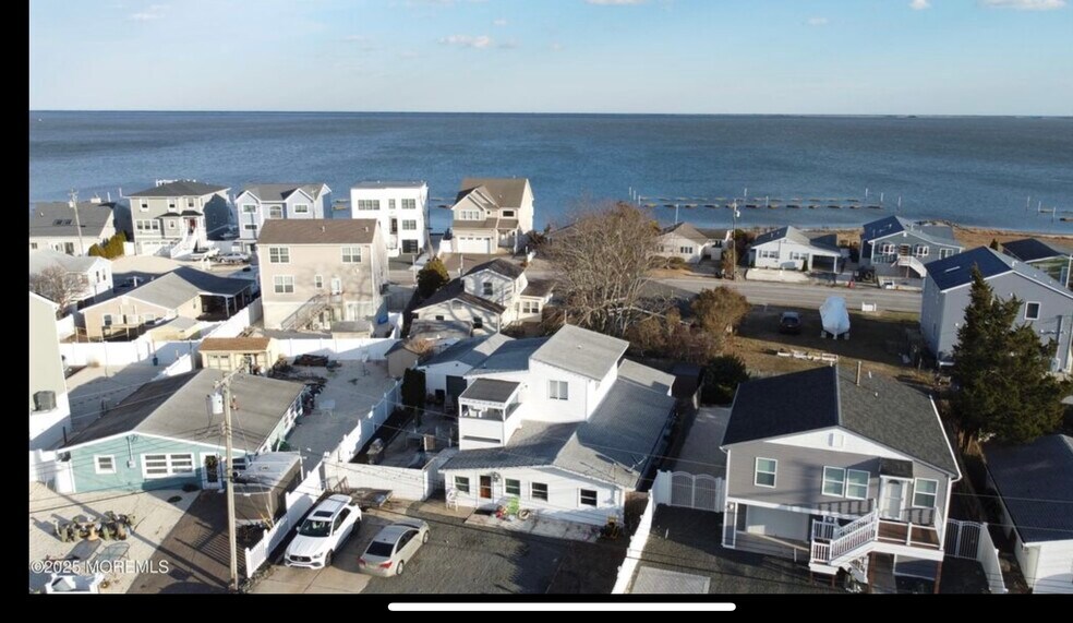 Building Photo - 1713 Binnacle Rd