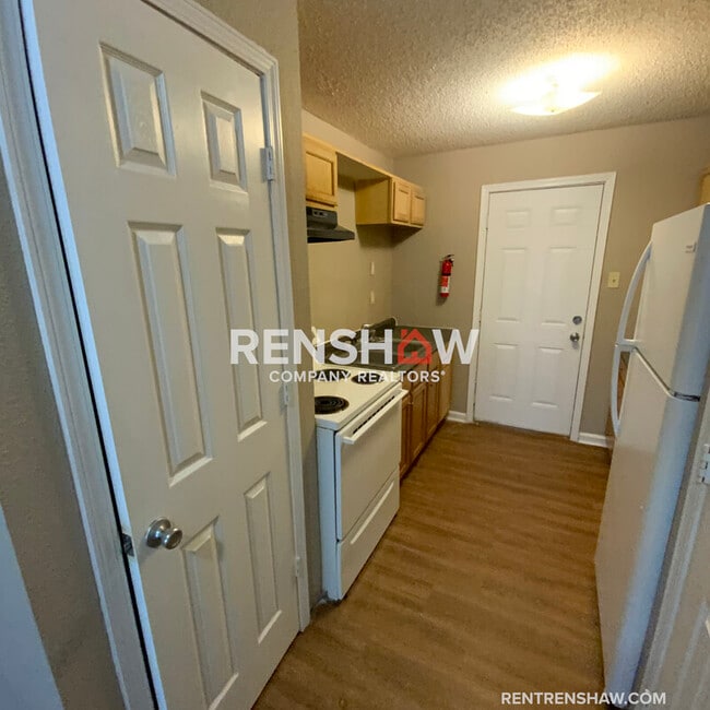 Building Photo - 1401 Meeks St