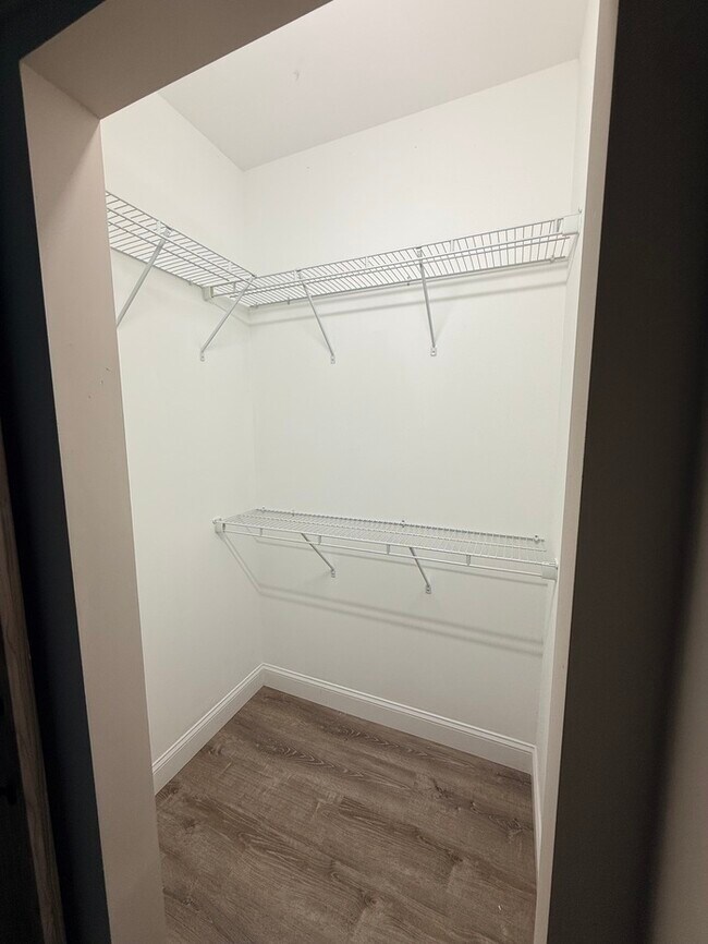 Building Photo - Spacious Three Bedroom w/ Loft Space