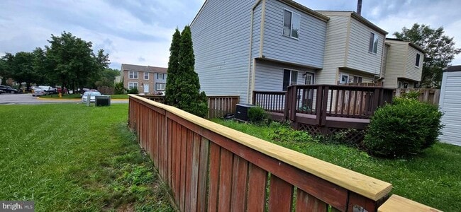 Building Photo - 3591 Laurel View Ct