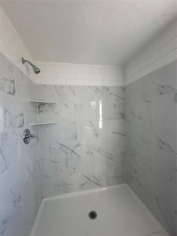 Building Photo - 211 Alton Ln