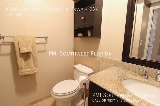 Building Photo - 4260 Central Sarasota Pkwy