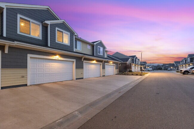 Building Photo - Stunning 3 bed, 4 bath townhome - attached...