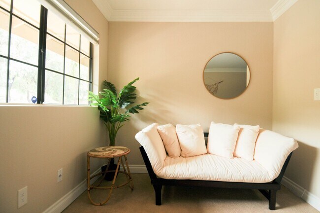 Building Photo - Furnished with Golf Course View in Laguna Niguel