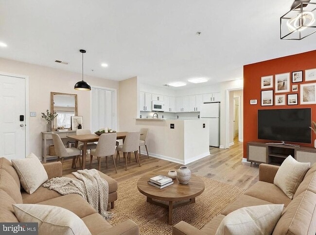 Building Photo - 11328 Westbrook Mill Ln