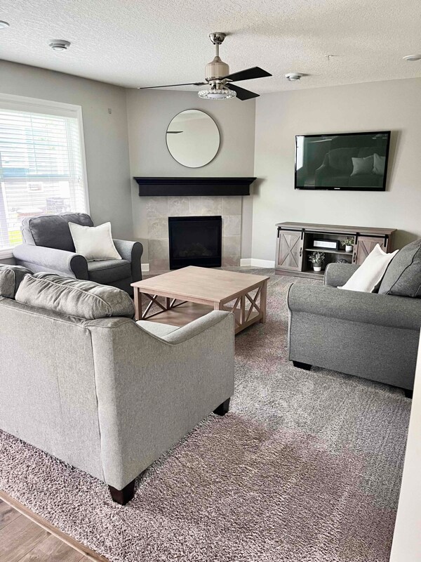 Building Photo - 3337 Lakewood Trl