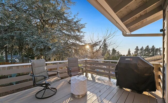 Building Photo - Beautiful Kent WA Home! Apply Today!