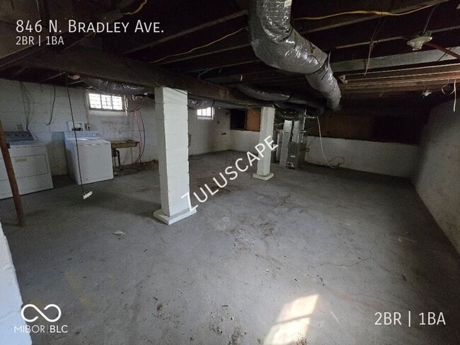 Building Photo - 846 N Bradley Ave