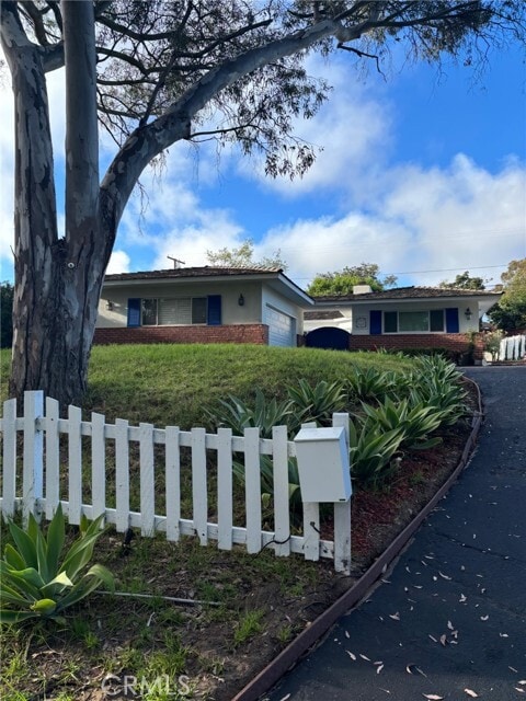 Building Photo - 3421 Palos Verdes Dr N
