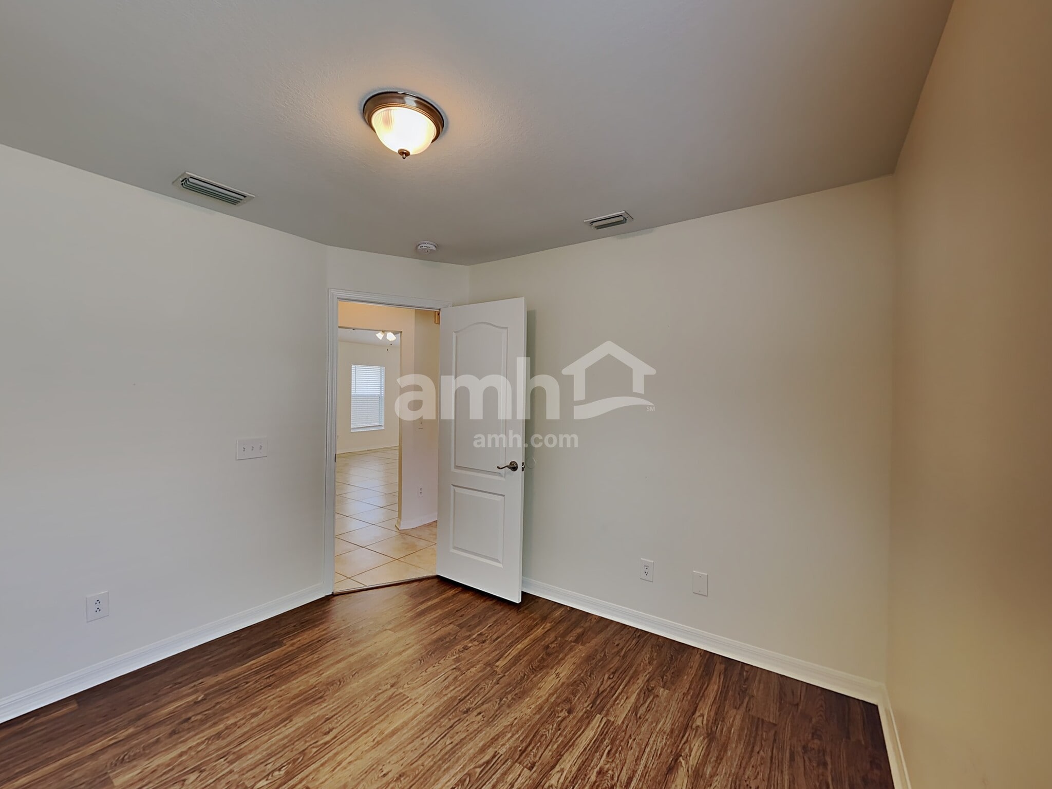 Building Photo - 10126 41st Ct E